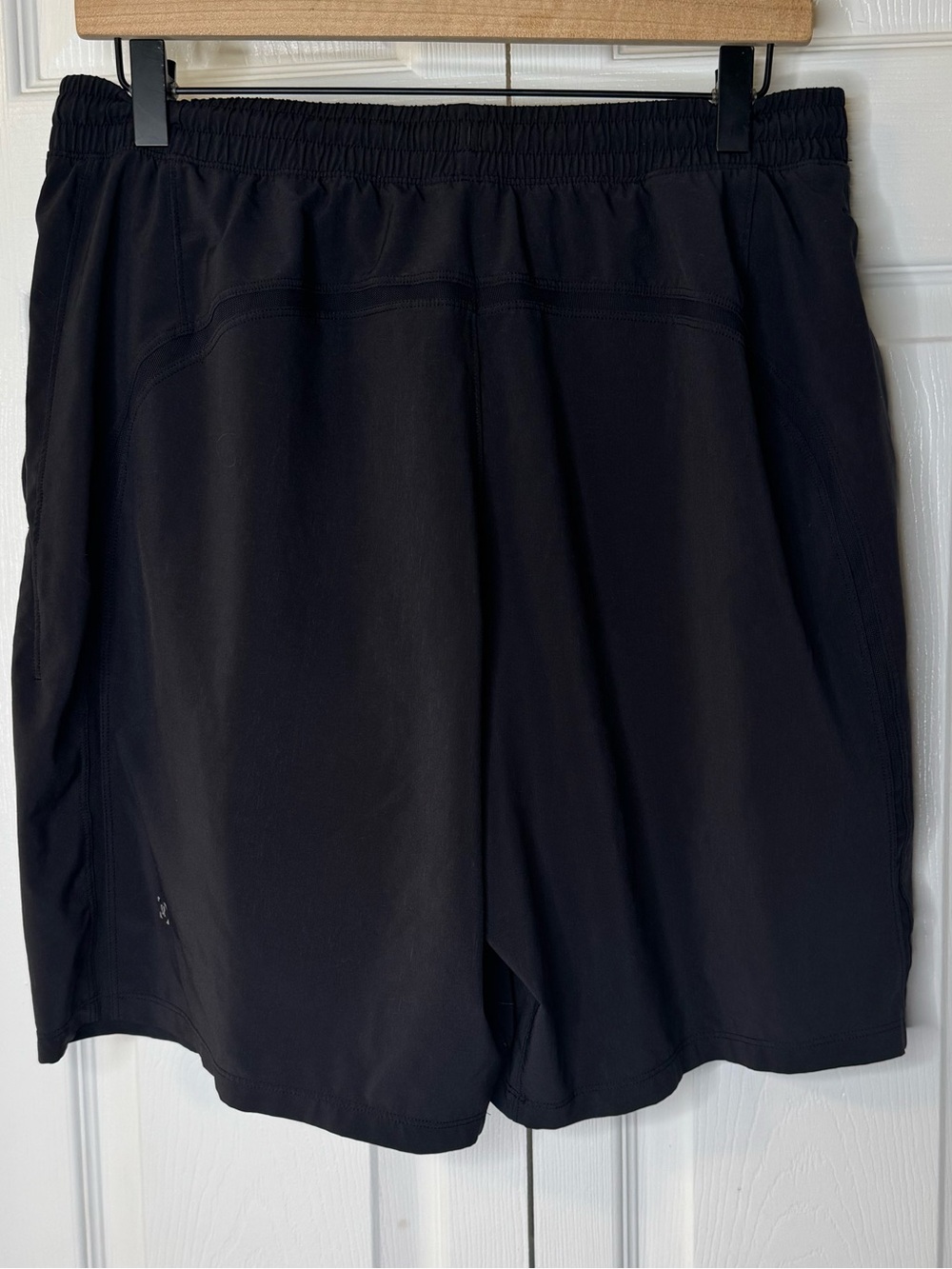 Lululemon - Picture 2 of 5